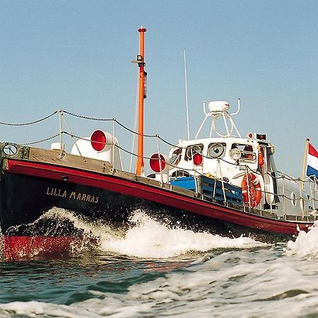 Reddingsboot Harlingen Boat Hotel Kültér fotó