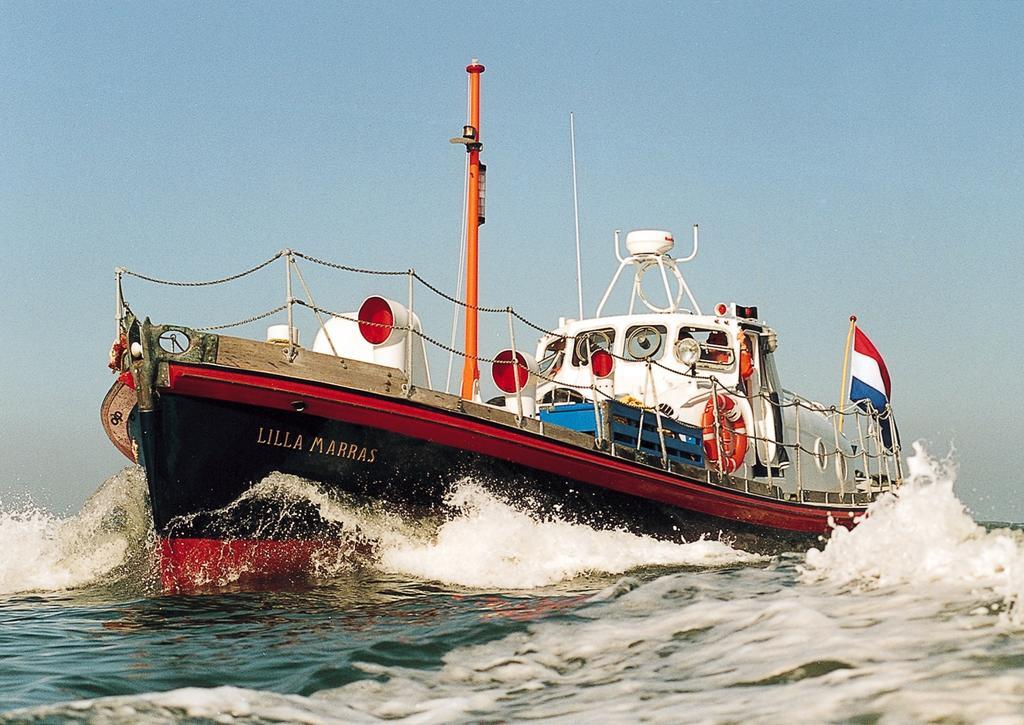 Reddingsboot Harlingen Boat Hotel Kültér fotó